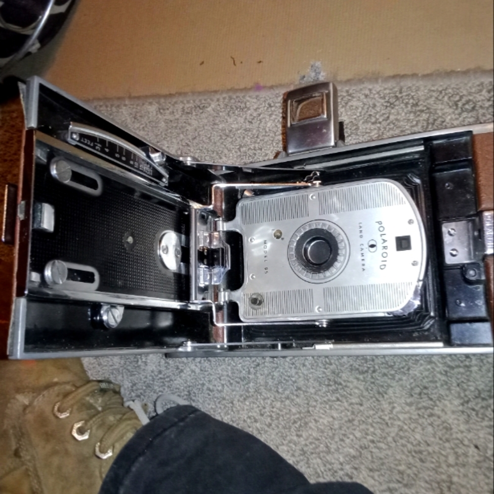 Polaroid land camera model 95